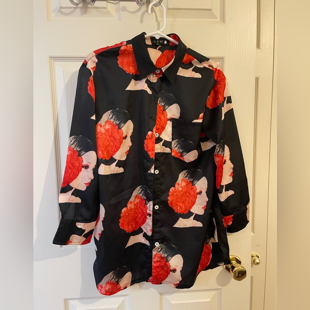 3/$20 final sale Black and Red Graphic women long Shirt